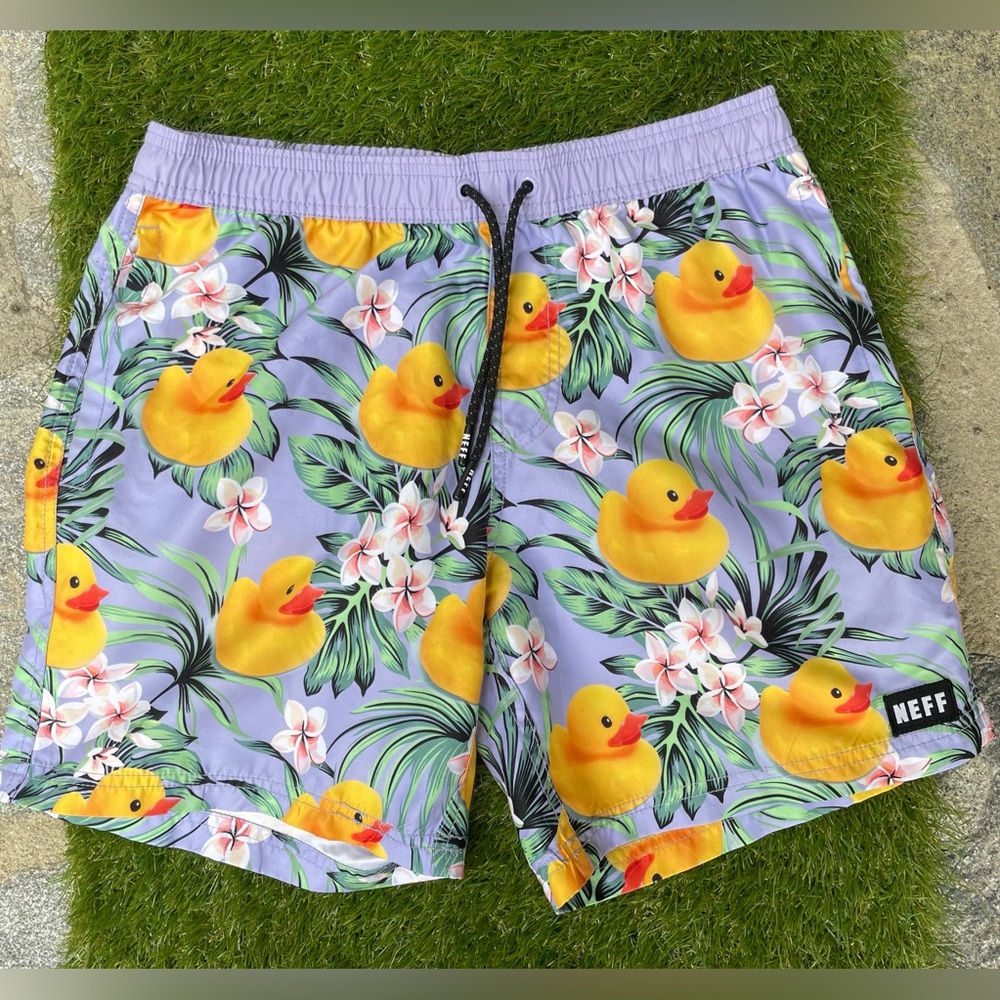 Neff Ducky 💛🌸 Floral Men’s Volley Shorts Size S